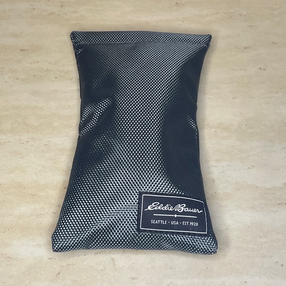 Eddie Bauer Tilton (Blue) Polarized Sunglasses New With Tags. Black Frames - Picture 3 of 4